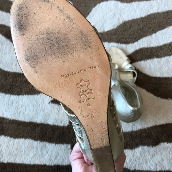 Sigerson Morrison gold open toe wedge - Picture 5 of 6